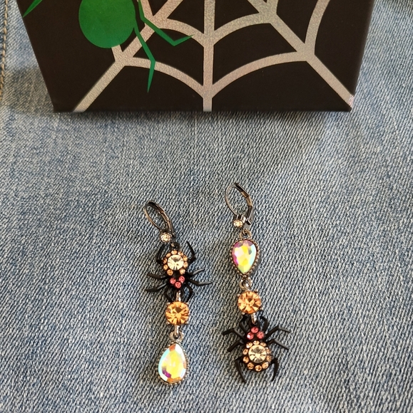 Betsey Johnson spider earrings Halloween - Picture 3 of 4